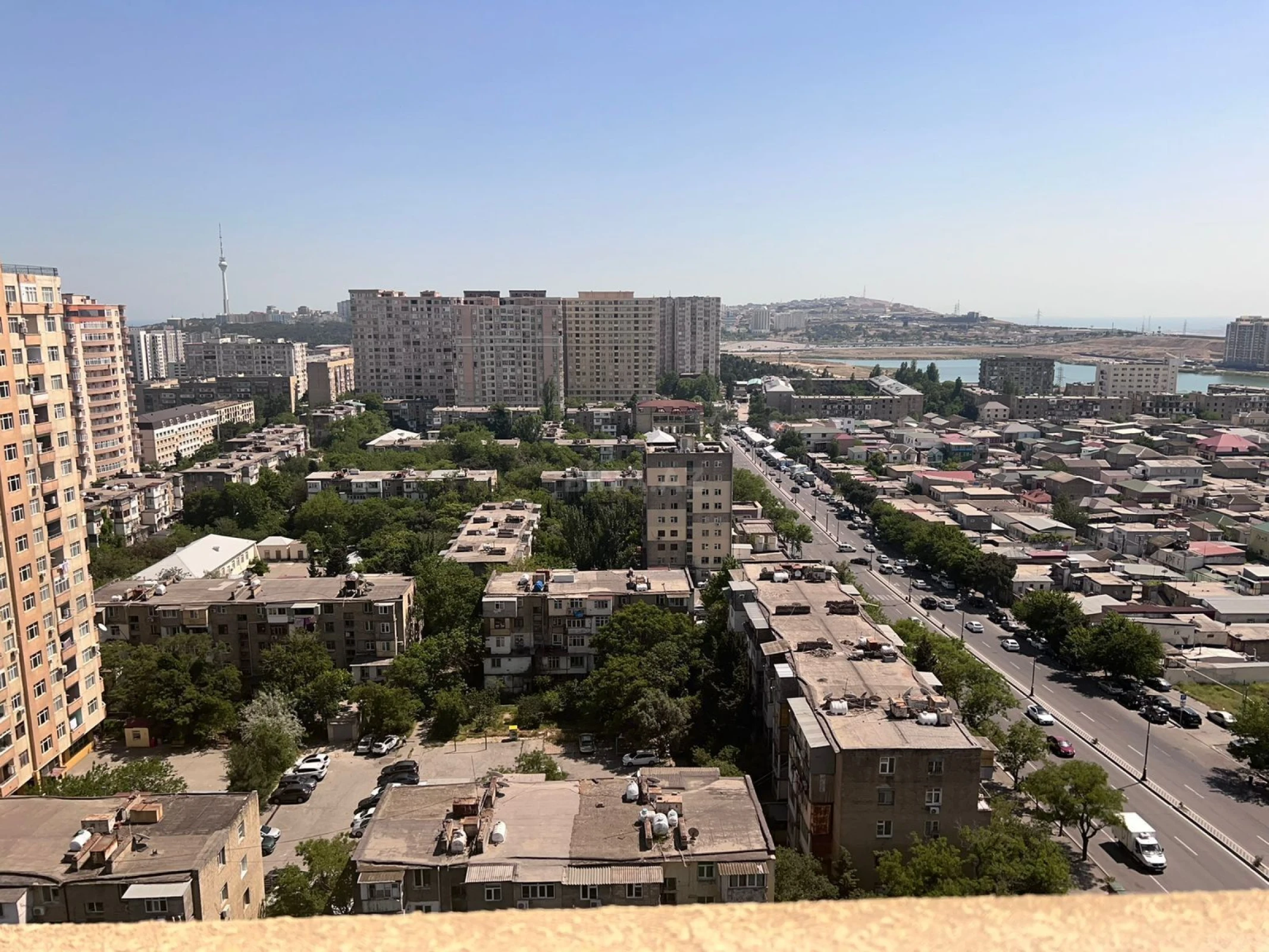 Satılır 4 otaqlı mənzil 178 m²