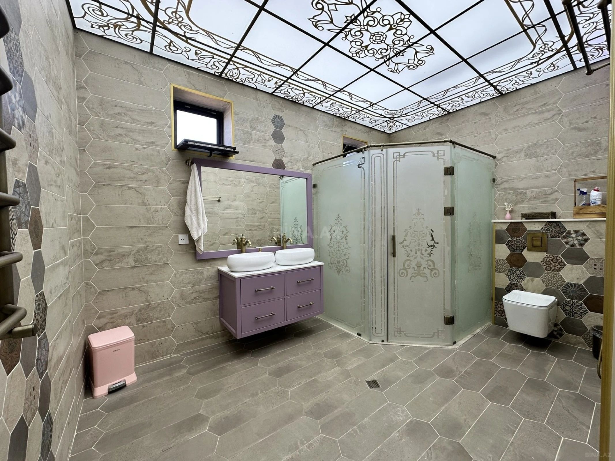 Satılır 5 otaqlı həyət evi 400 m²