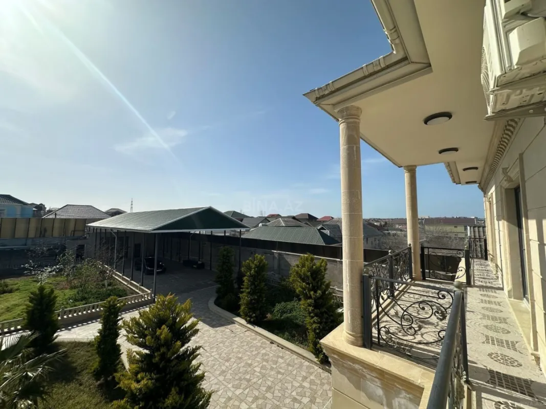 Satılır 5 otaqlı həyət evi 400 m²