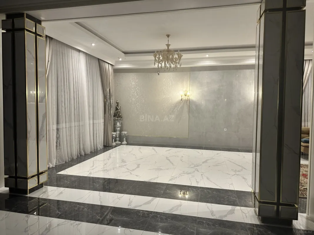 Satılır 5 otaqlı həyət evi 400 m²