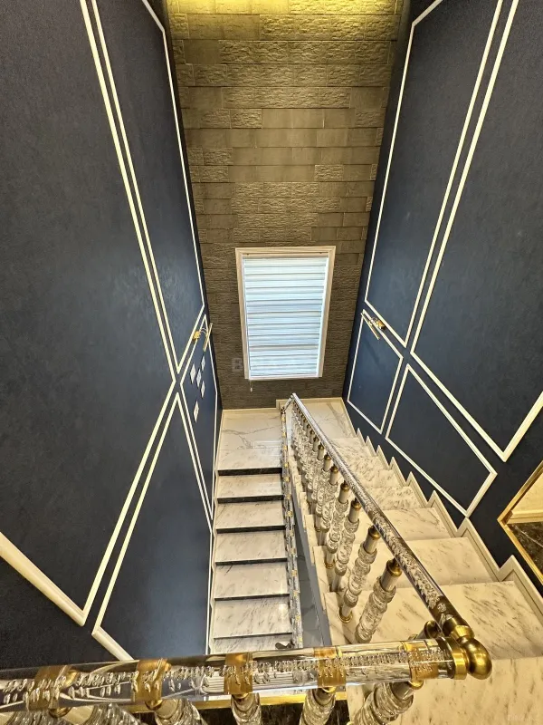 Satılır 5 otaqlı həyət evi 400 m²