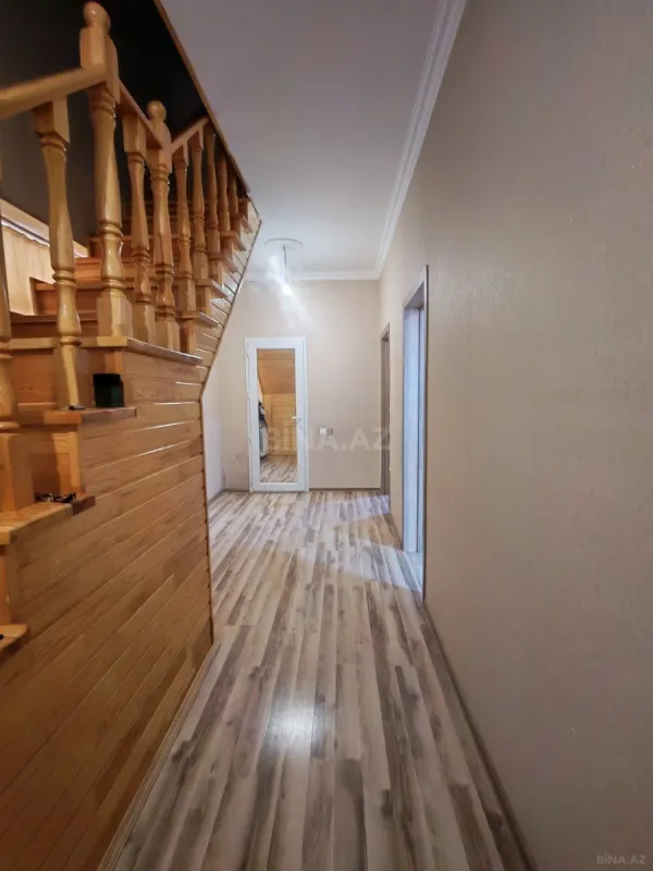 Satılır 4 otaqlı həyət evi 140 m²