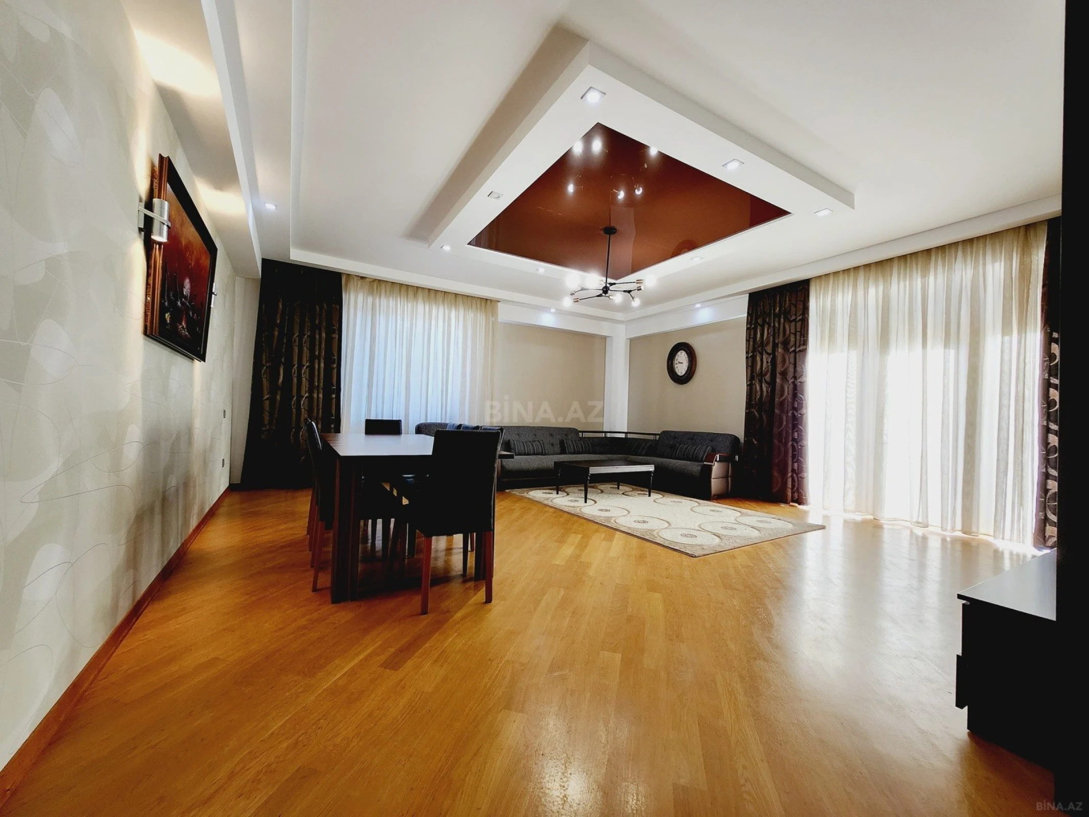 Satılır 3 otaqlı mənzil 128 m²