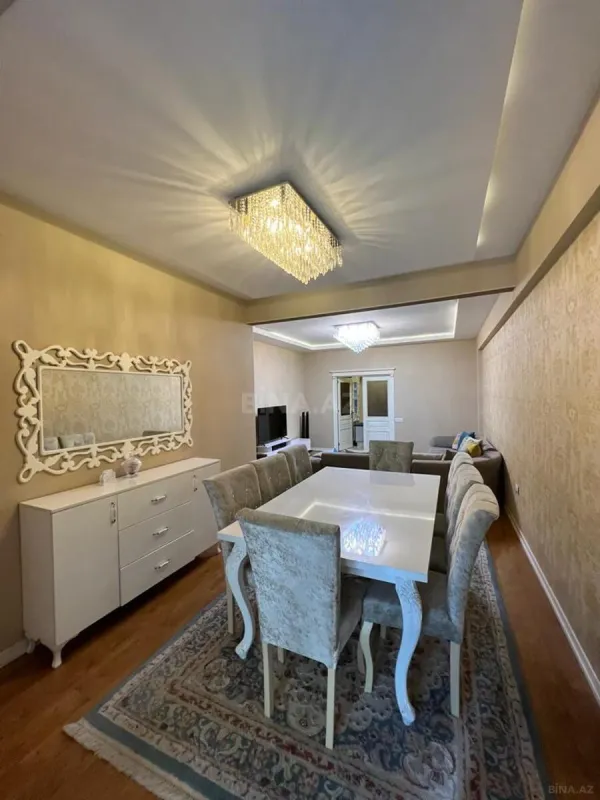 Satılır 3 otaqlı mənzil 110 m²