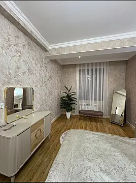 Kirayə verilir 2 otaqlı mənzil 90 m²