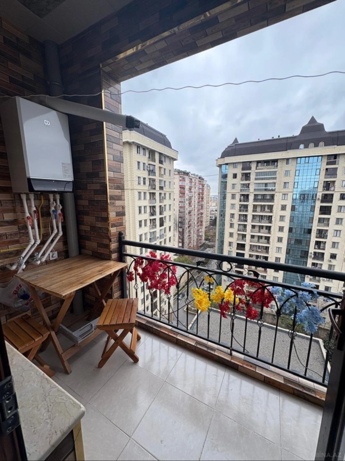 Kirayə verilir 2 otaqlı mənzil 90 m²