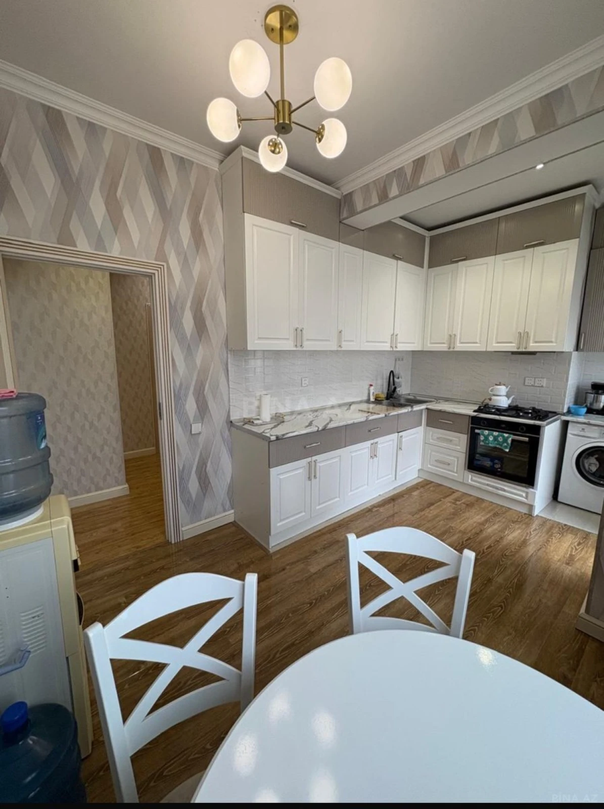 Kirayə verilir 2 otaqlı mənzil 90 m²