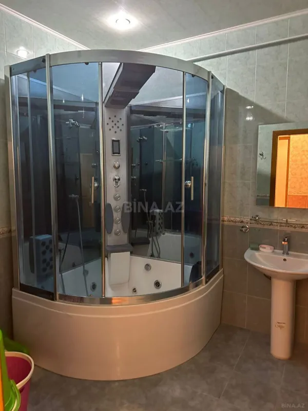 Satılır 3 otaqlı mənzil 160 m²