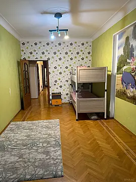 Satılır 3 otaqlı mənzil 160 m²