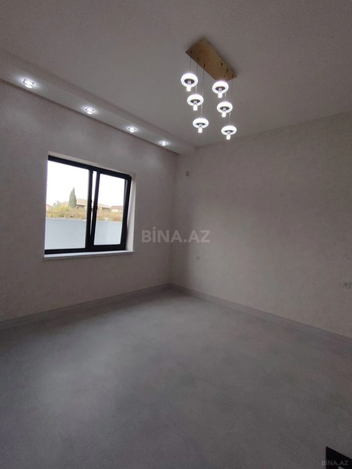 Satılır 4 otaqlı həyət evi 140 m²