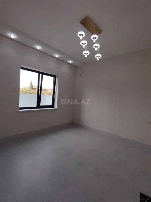 Satılır 4 otaqlı həyət evi 140 m²