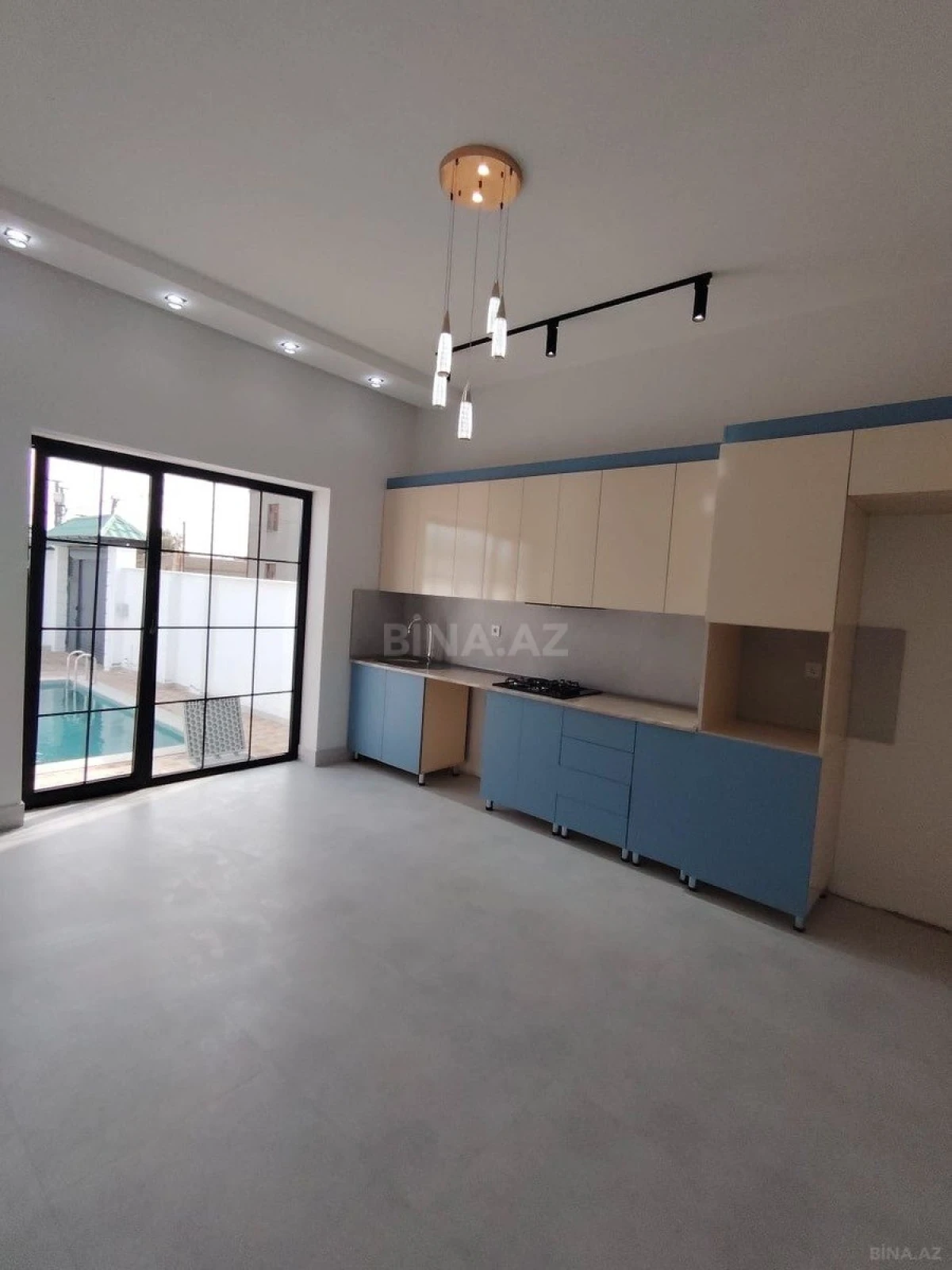 Satılır 4 otaqlı həyət evi 140 m²
