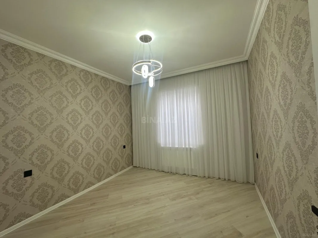 Satılır 4 otaqlı həyət evi 200 m²