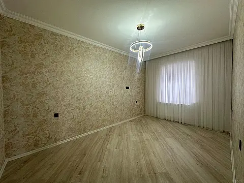 Satılır 4 otaqlı həyət evi 200 m²