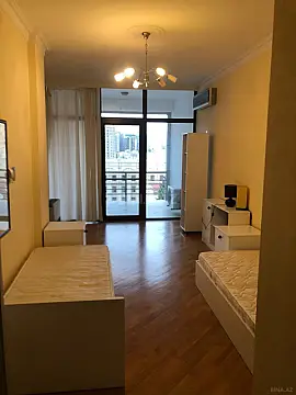Kirayə verilir 4 otaqlı mənzil 220 m²
