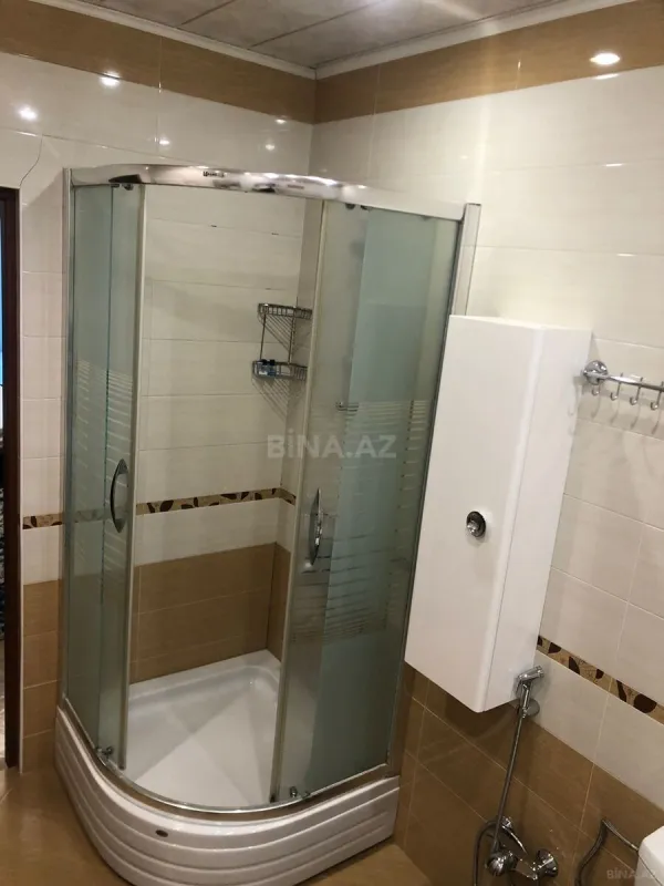Kirayə verilir 4 otaqlı mənzil 220 m²