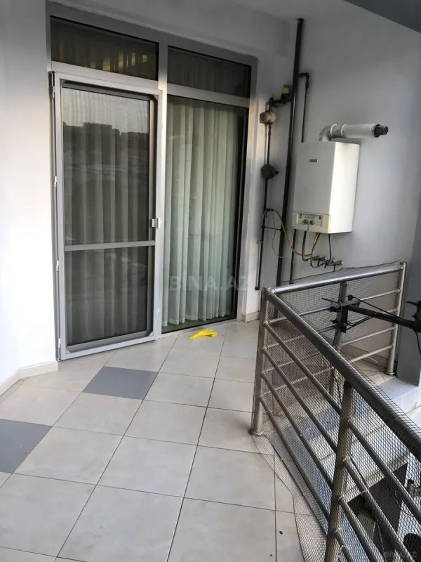 Kirayə verilir 4 otaqlı mənzil 220 m²