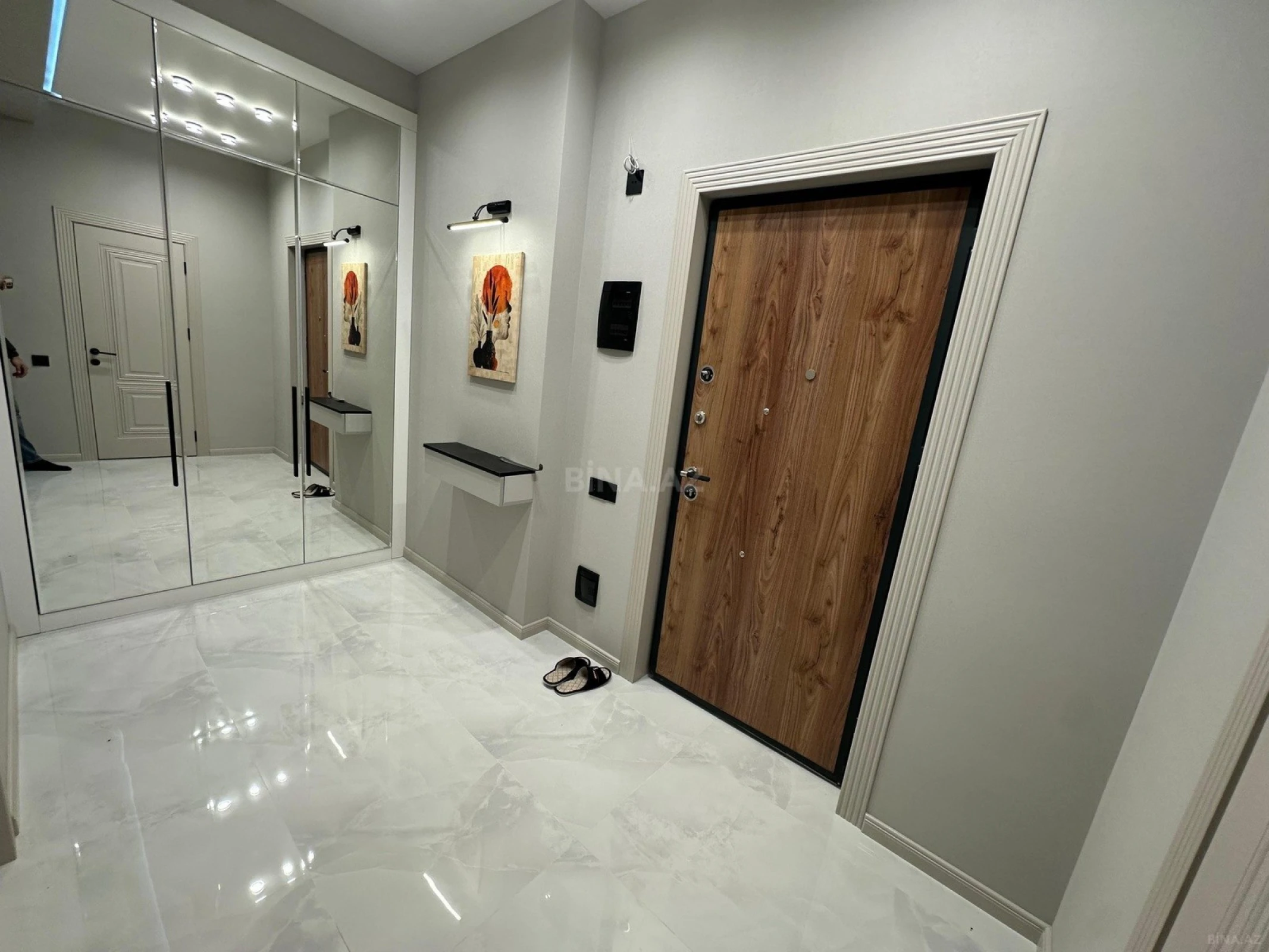 Satılır 2 otaqlı mənzil 55 m²