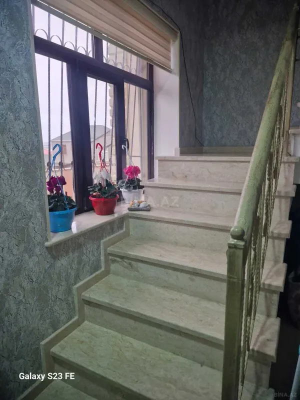 Satılır 5 otaqlı həyət evi 140 m²