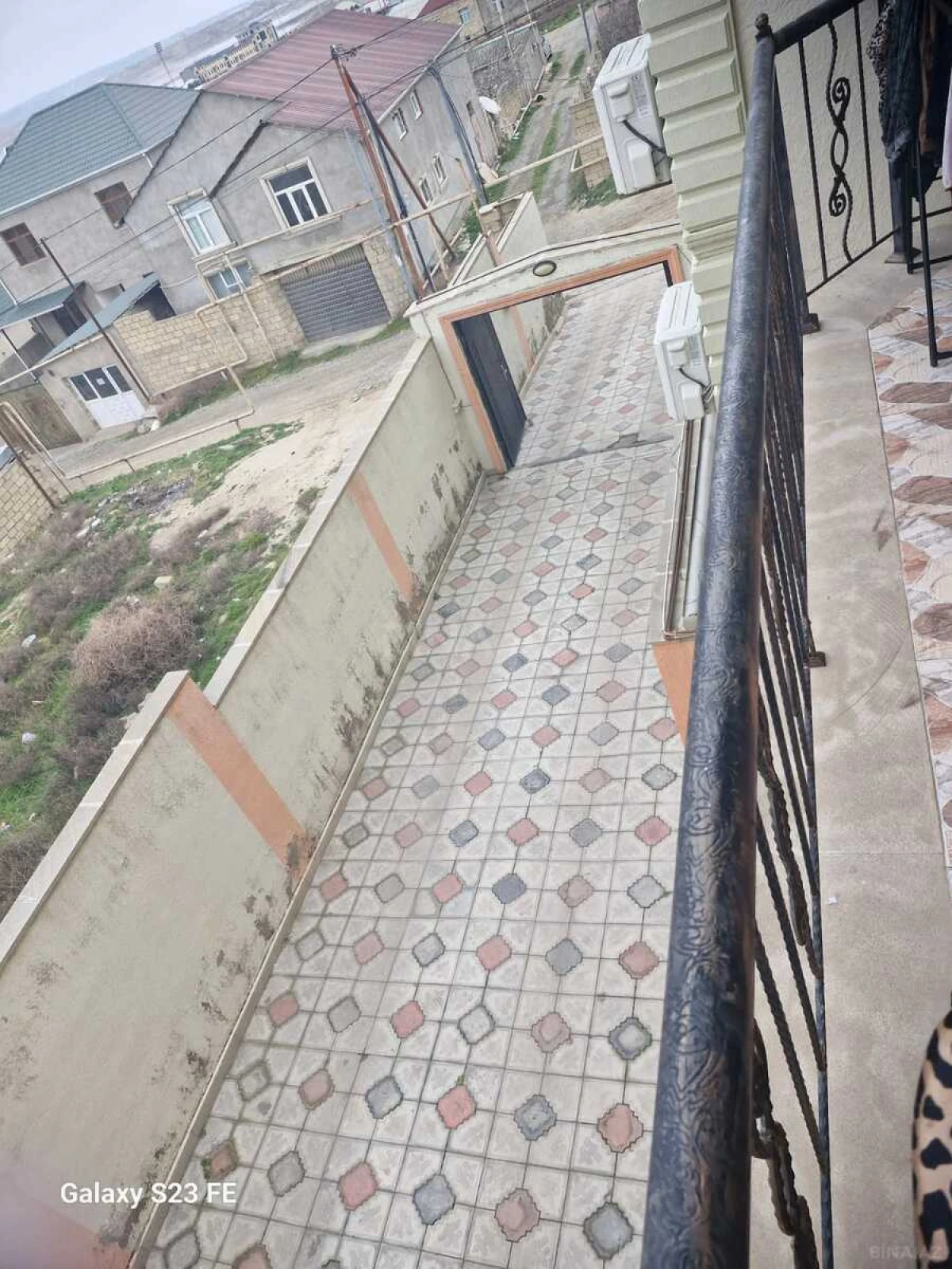 Satılır 5 otaqlı həyət evi 140 m²