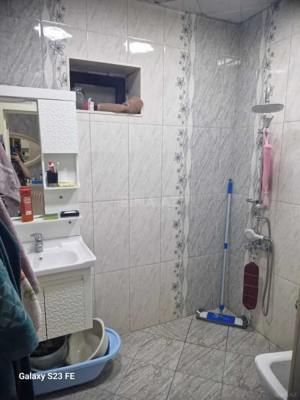 Satılır 5 otaqlı həyət evi 140 m²