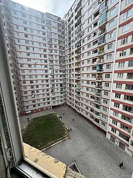 Satılır 4 otaqlı mənzil 180 m² — Bakı 4 otaq 180.00 m²