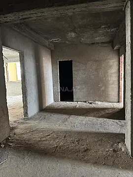 Satılır 4 otaqlı mənzil 180 m²