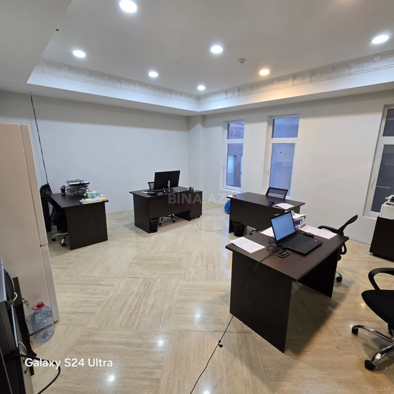 Kirayə verilir 3 otaqlı ofis 110 m²