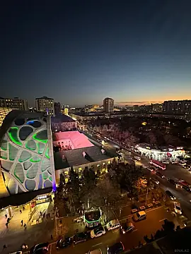 Kirayə verilir 2 otaqlı mənzil 80 m²