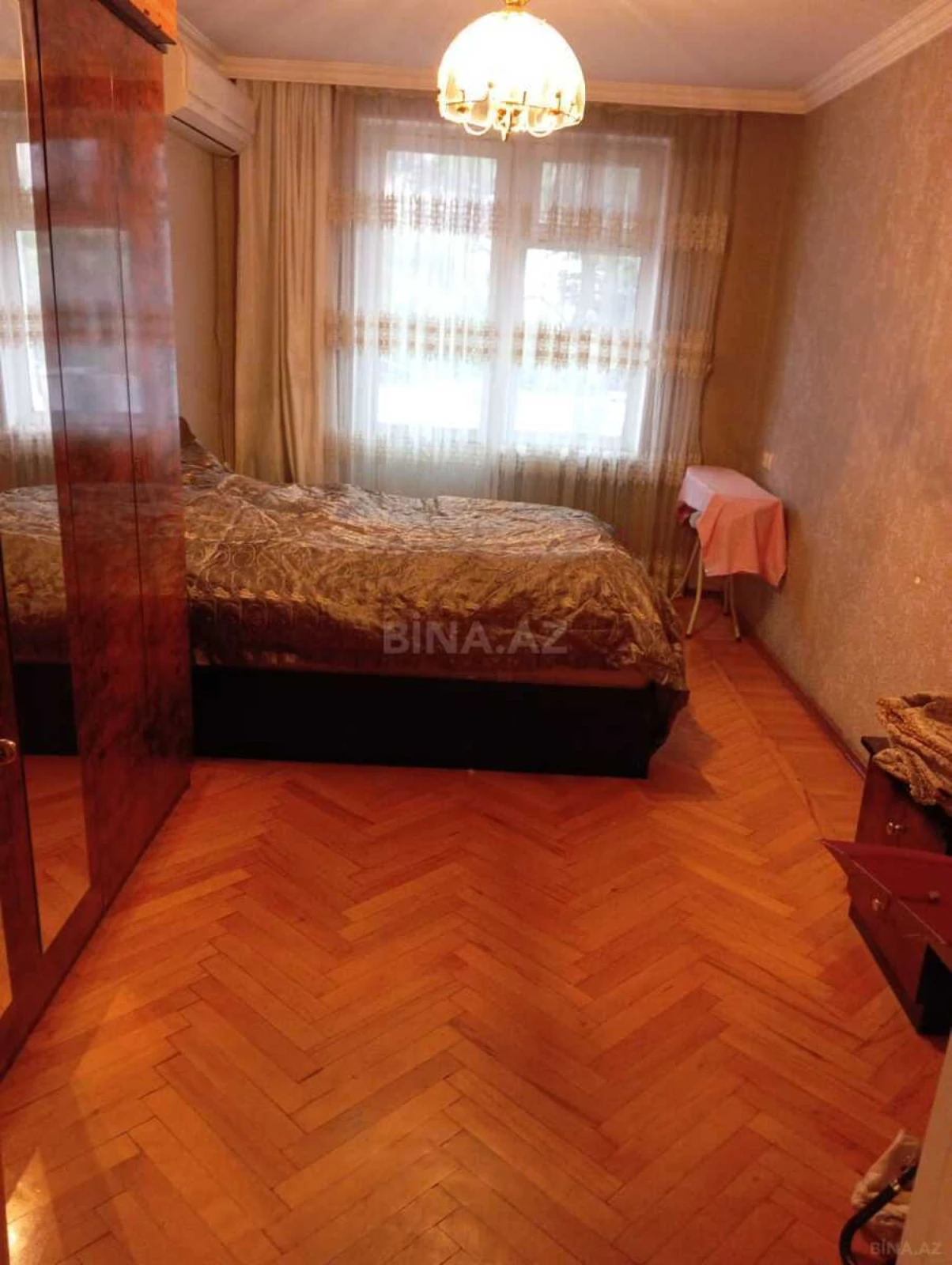 Kirayə verilir 3 otaqlı mənzil 180 m²