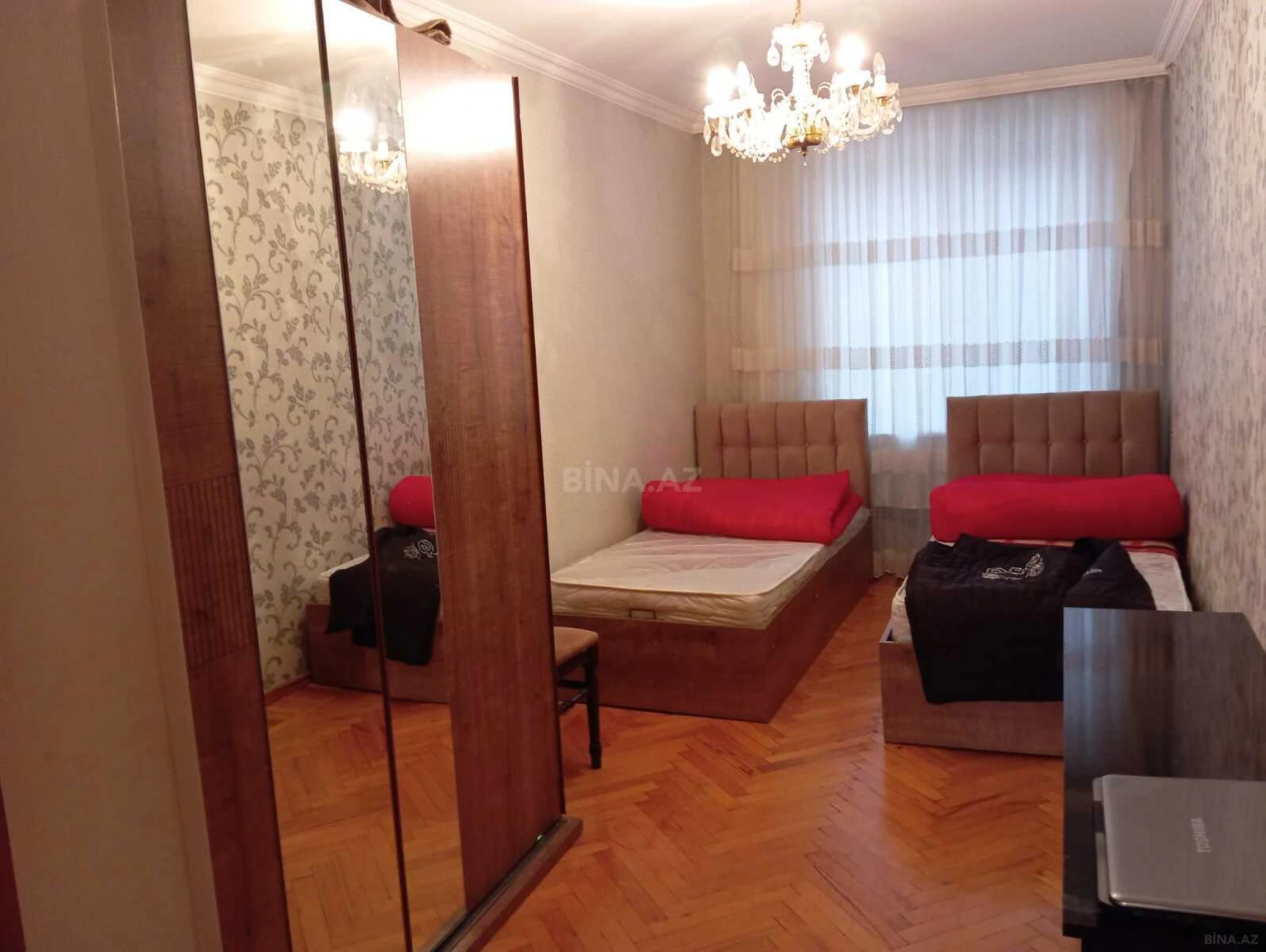 Kirayə verilir 3 otaqlı mənzil 180 m²