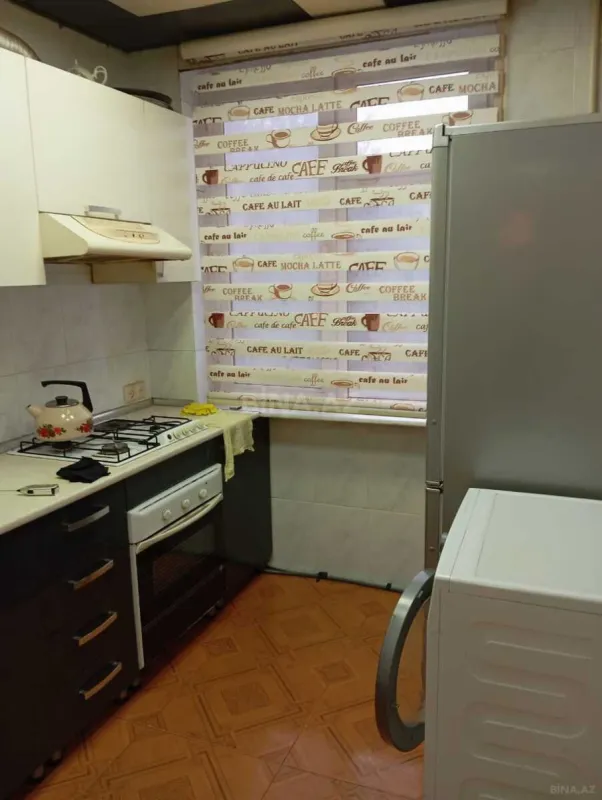 Kirayə verilir 3 otaqlı mənzil 180 m²