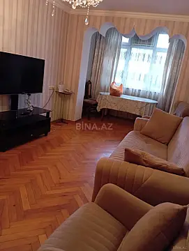 Kirayə verilir 3 otaqlı mənzil 180 m²