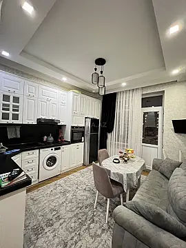 Satılır 3 otaqlı mənzil 140 m²