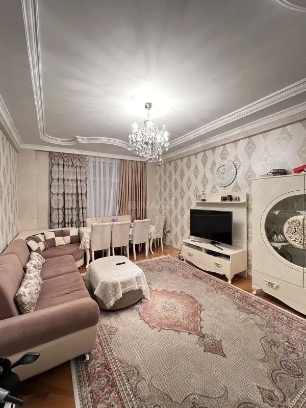 Satılır 3 otaqlı mənzil 140 m²