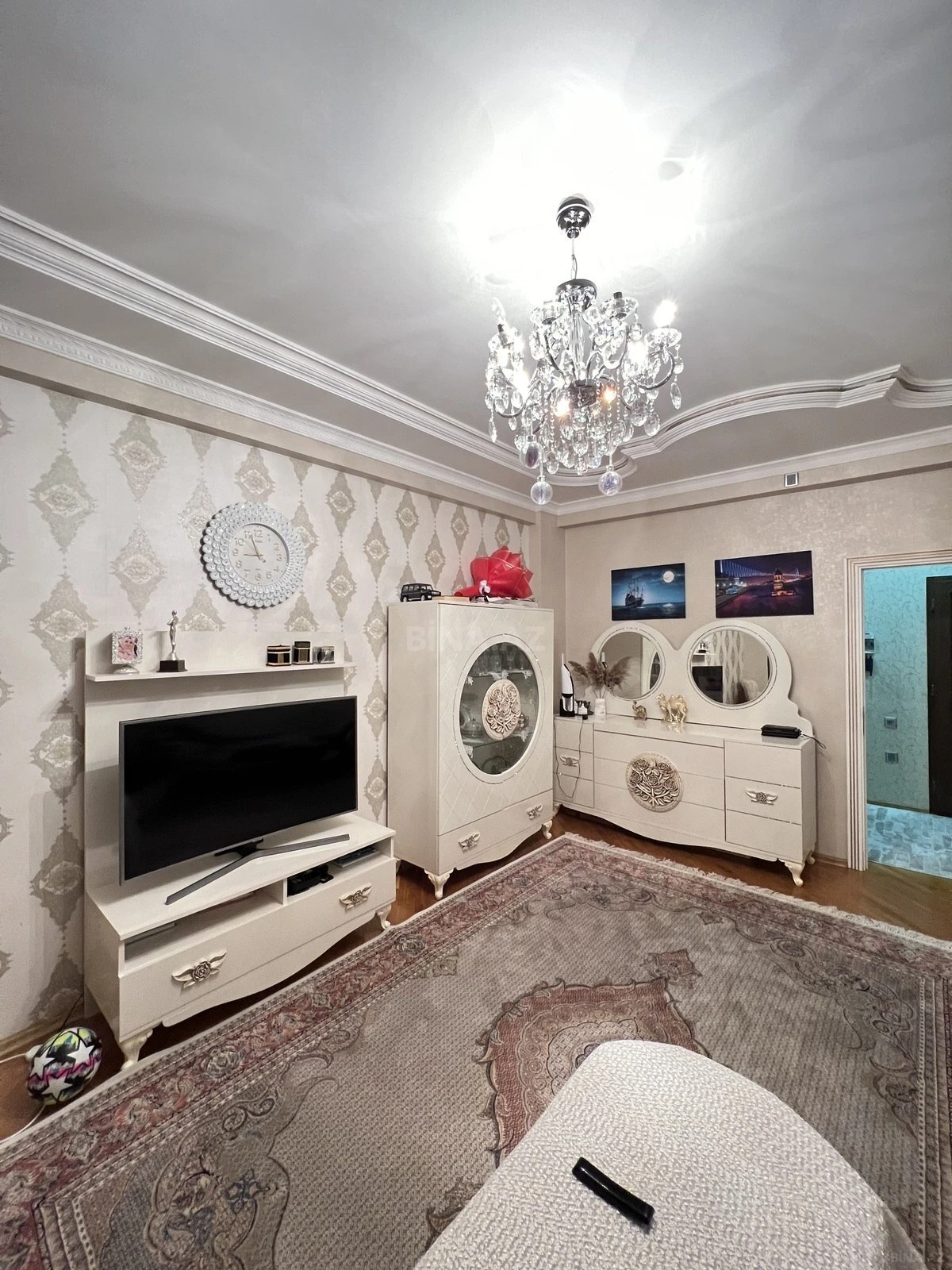 Satılır 3 otaqlı mənzil 140 m²