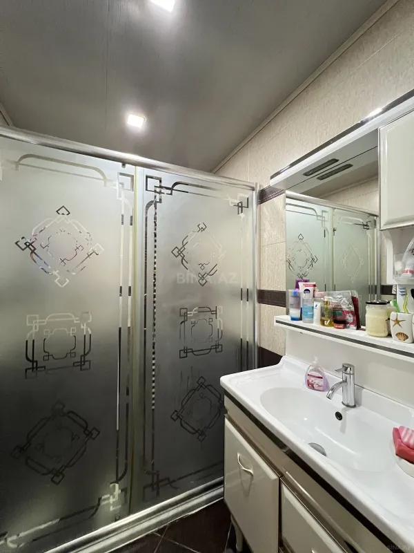 Satılır 3 otaqlı mənzil 140 m²