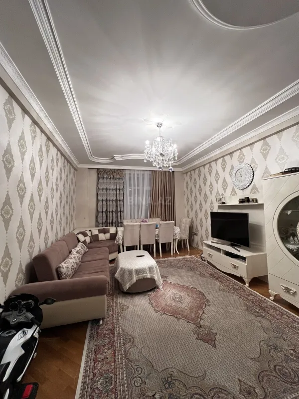Satılır 3 otaqlı mənzil 140 m²