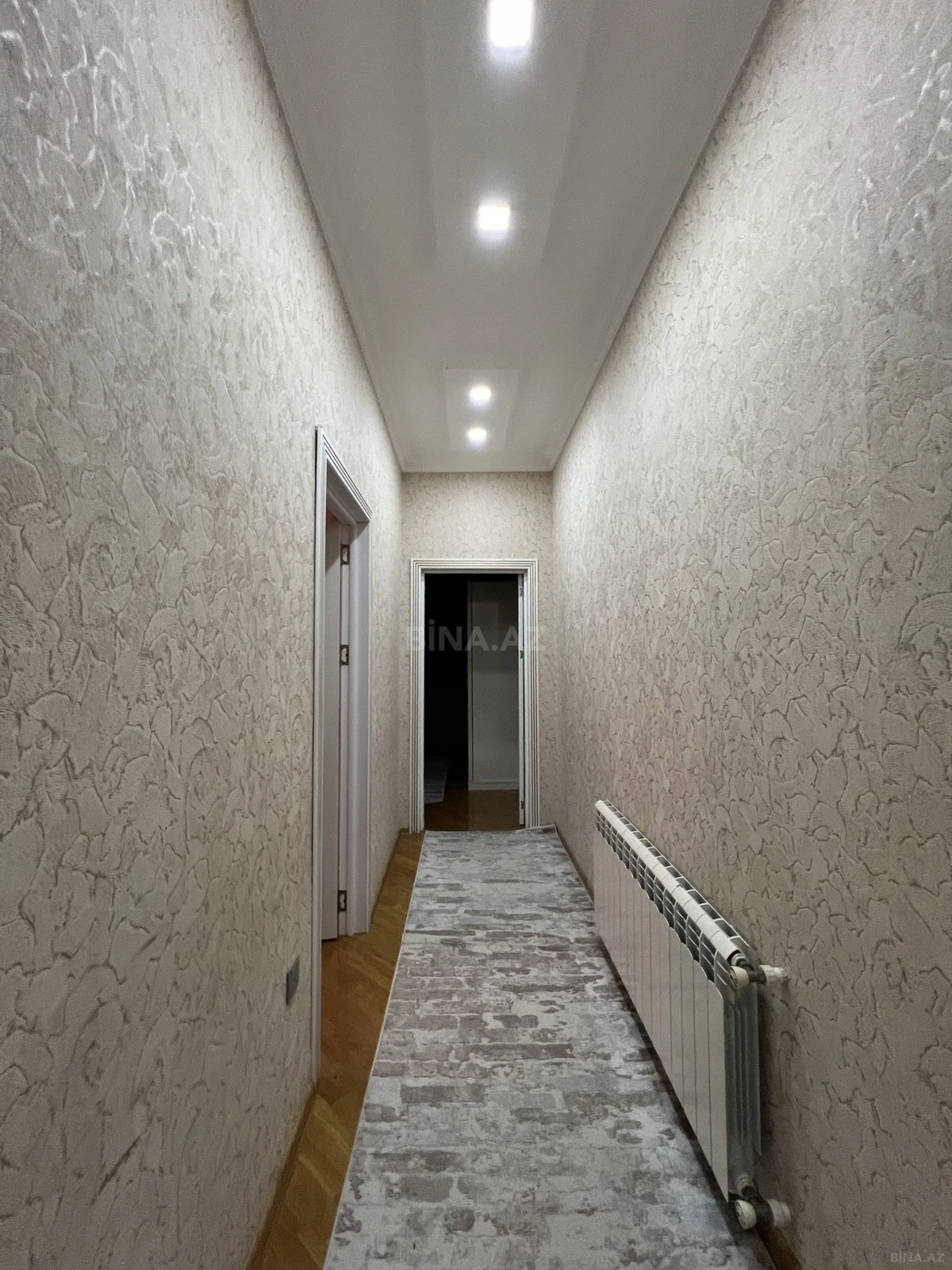 Satılır 3 otaqlı mənzil 140 m²