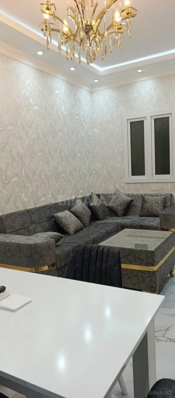 Kirayə verilir 2 otaqlı mənzil 60 m²