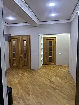 Kirayə verilir 3 otaqlı mənzil 150 m²