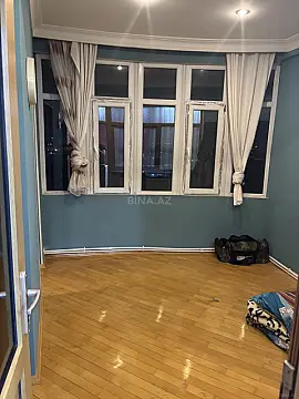 Kirayə verilir 3 otaqlı mənzil 150 m²