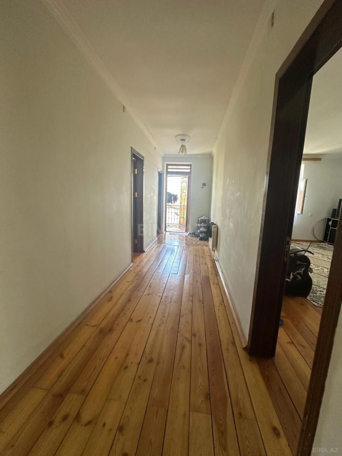 Satılır 4 otaqlı həyət evi 200 m²