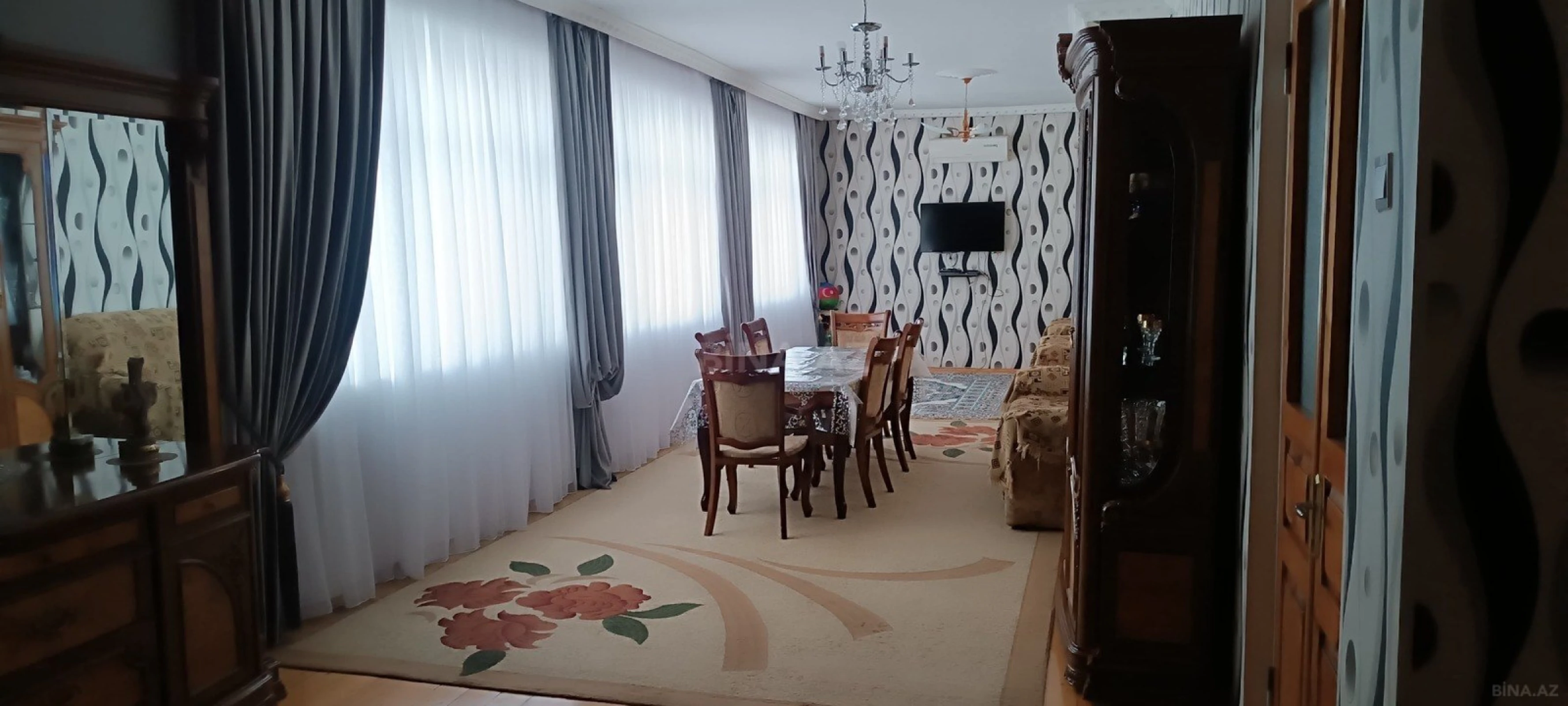 Satılır 6 otaqlı həyət evi 309 m²