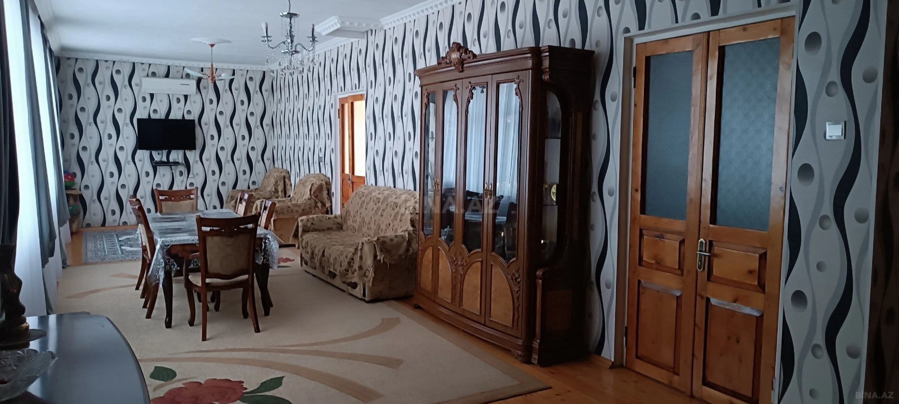 Satılır 6 otaqlı həyət evi 309 m²