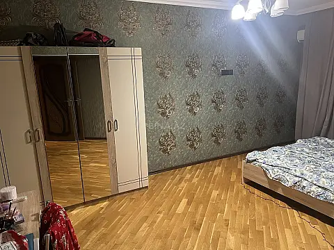 Kirayə verilir 2 otaqlı mənzil 88 m²