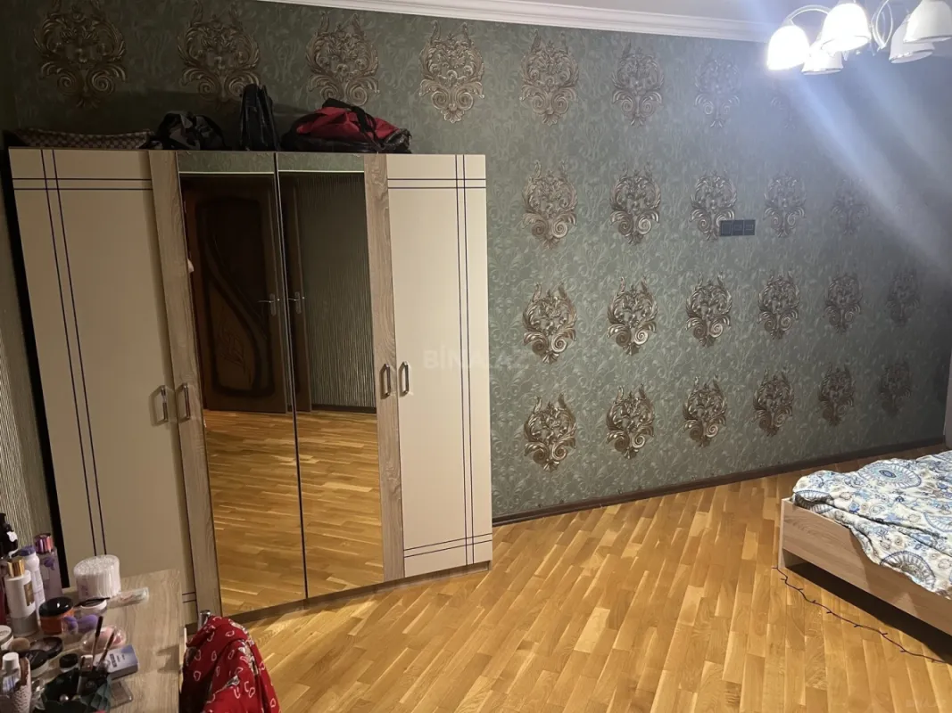 Kirayə verilir 2 otaqlı mənzil 88 m²