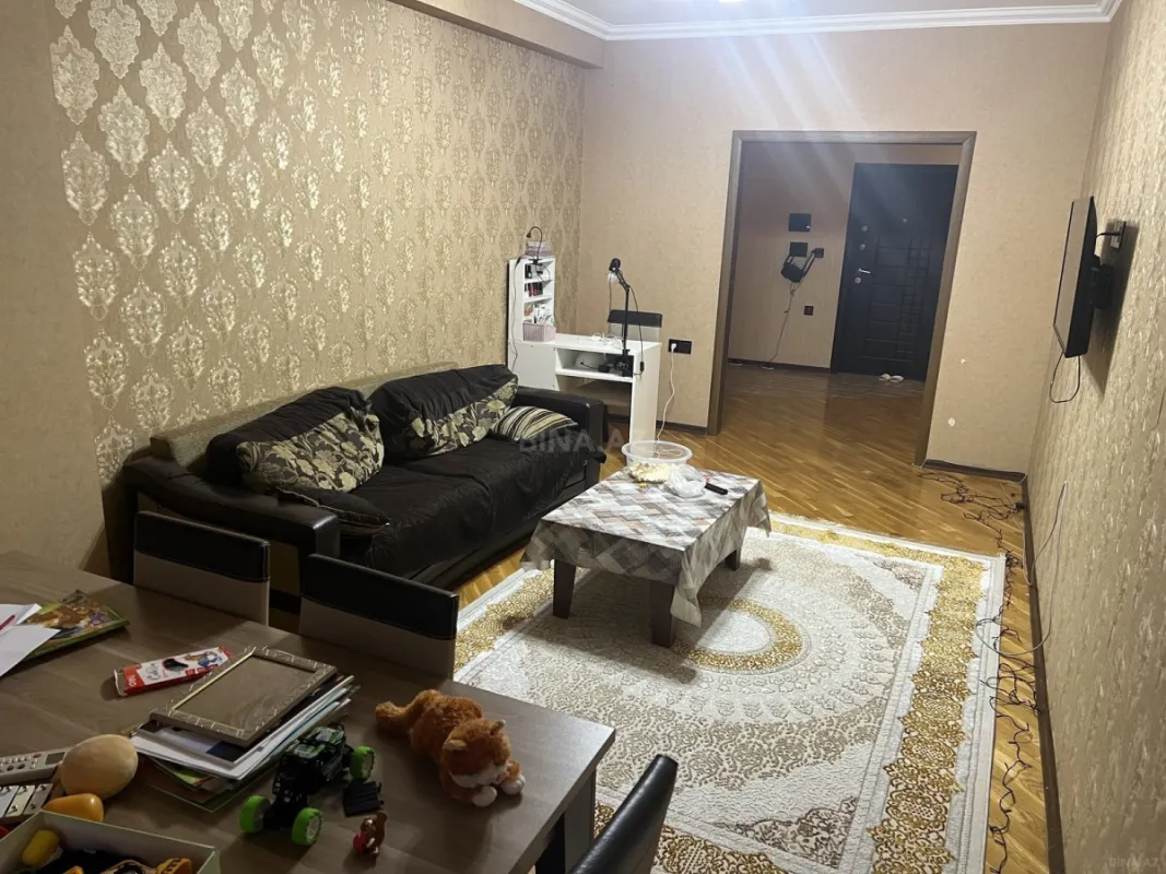 Kirayə verilir 2 otaqlı mənzil 88 m²