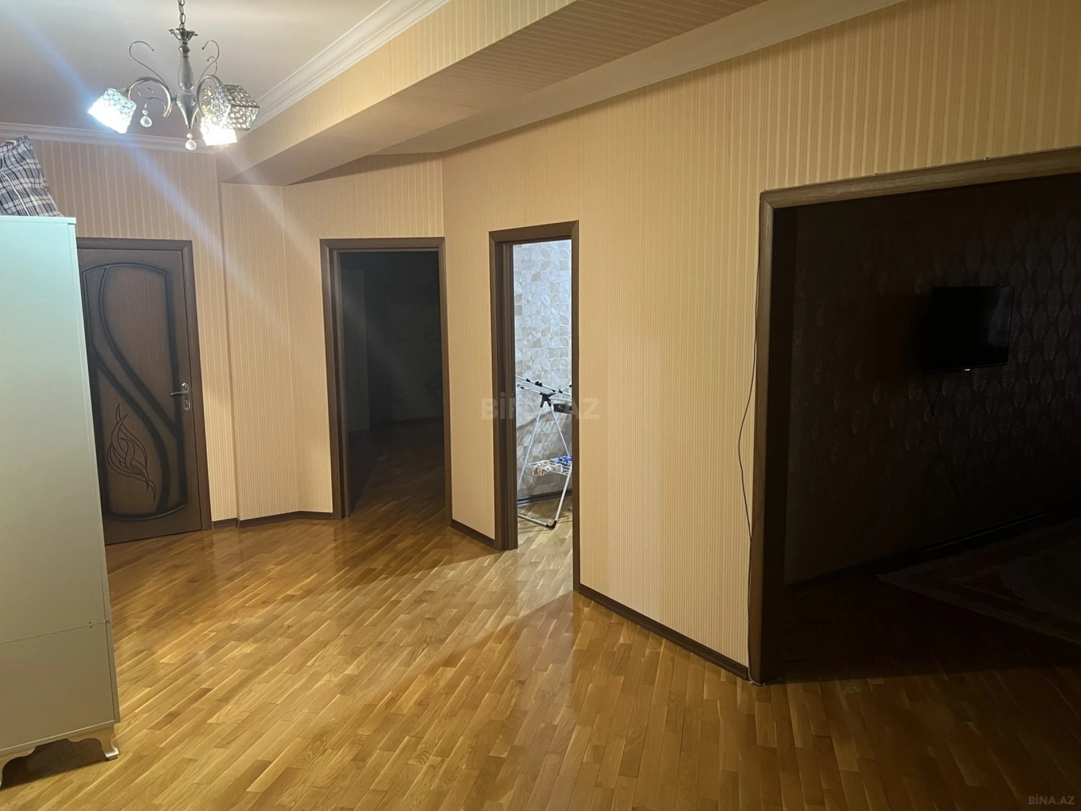 Kirayə verilir 2 otaqlı mənzil 88 m²