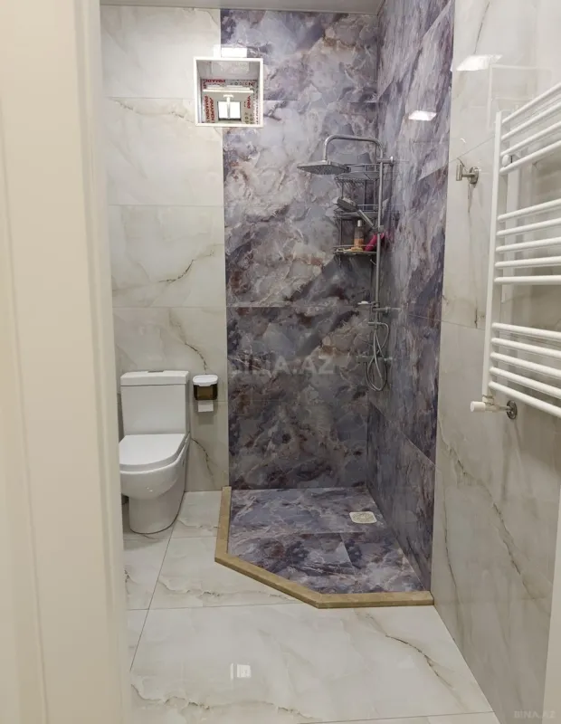 Satılır 5 otaqlı həyət evi 180 m²